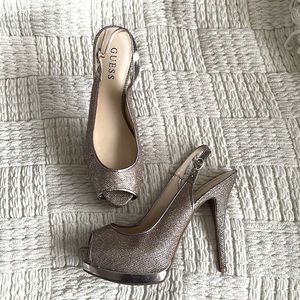 Guess size 8 gold glitter heels